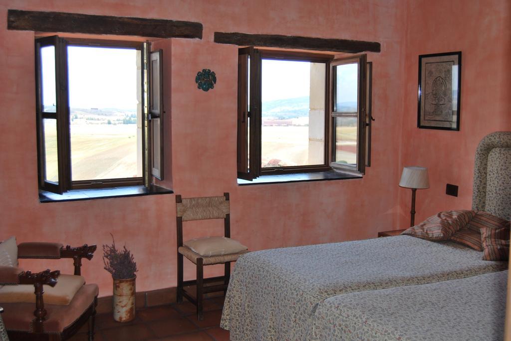 La Casa De San Gil Guest House Atienza Room photo